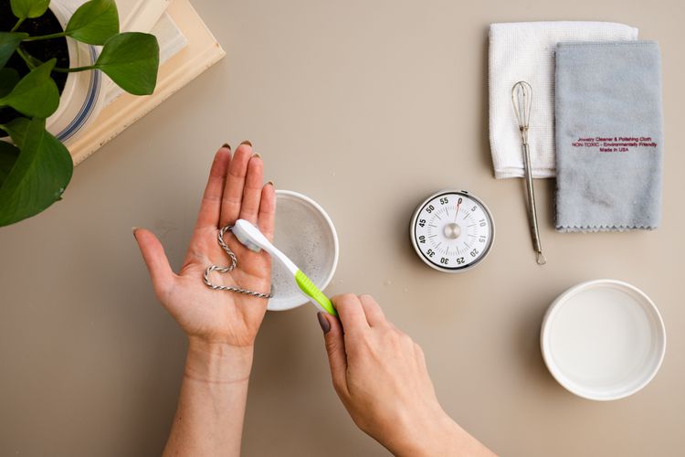 How to Clean Stainless Steel Jewelry​? - How to Clean Stainless Steel Jewelry?- Easy & Effective Tips